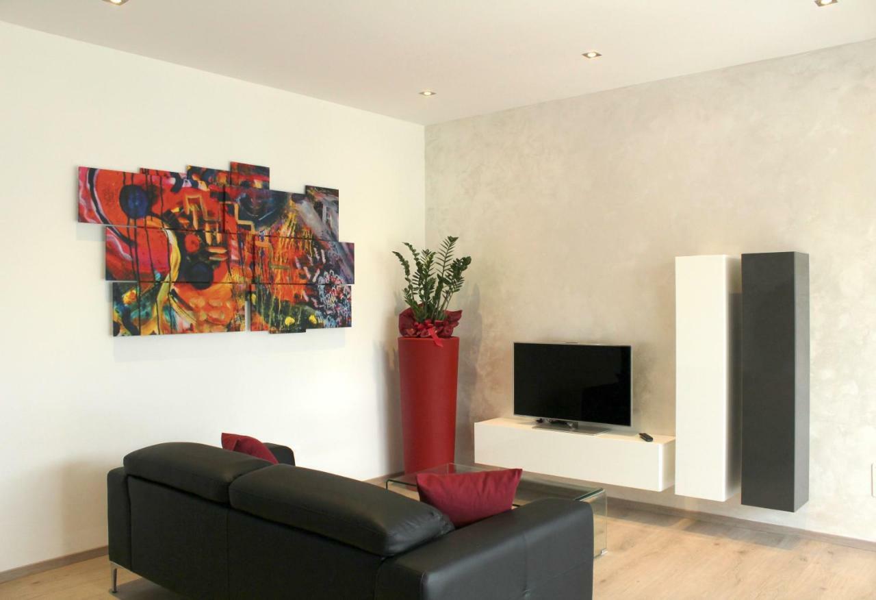 Cosy Torri Apartments Torri Del Benaco Luaran gambar