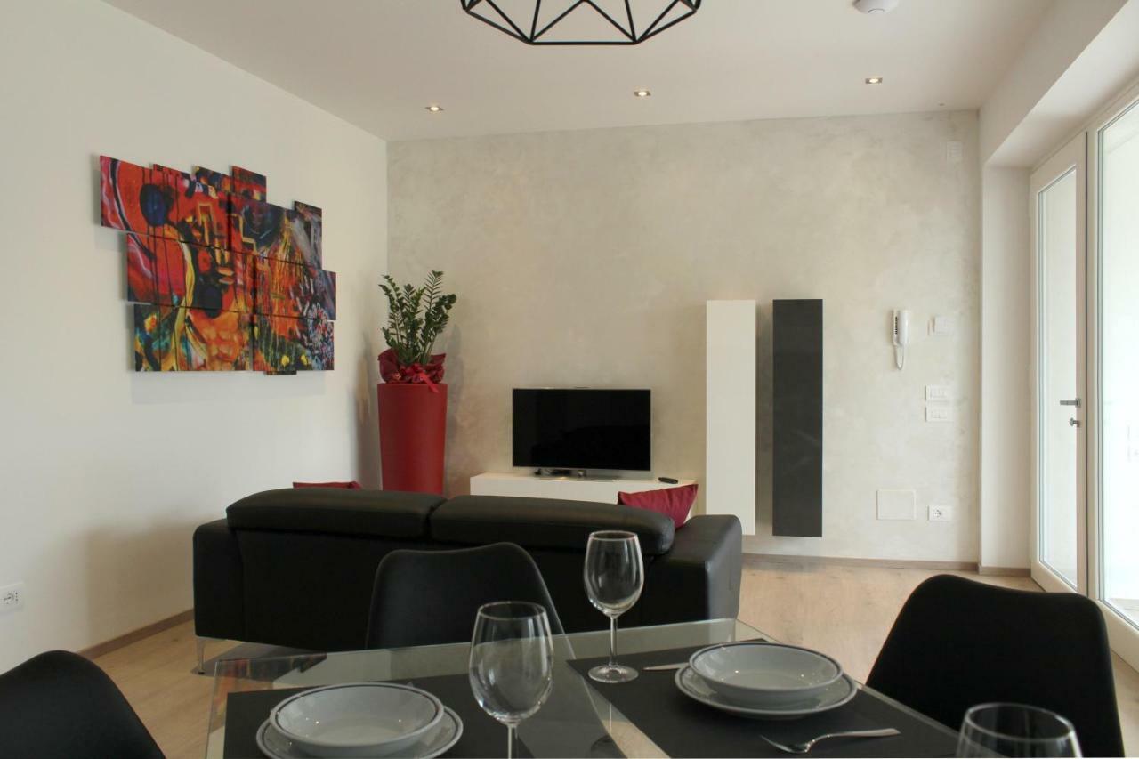 Cosy Torri Apartments Torri Del Benaco Luaran gambar